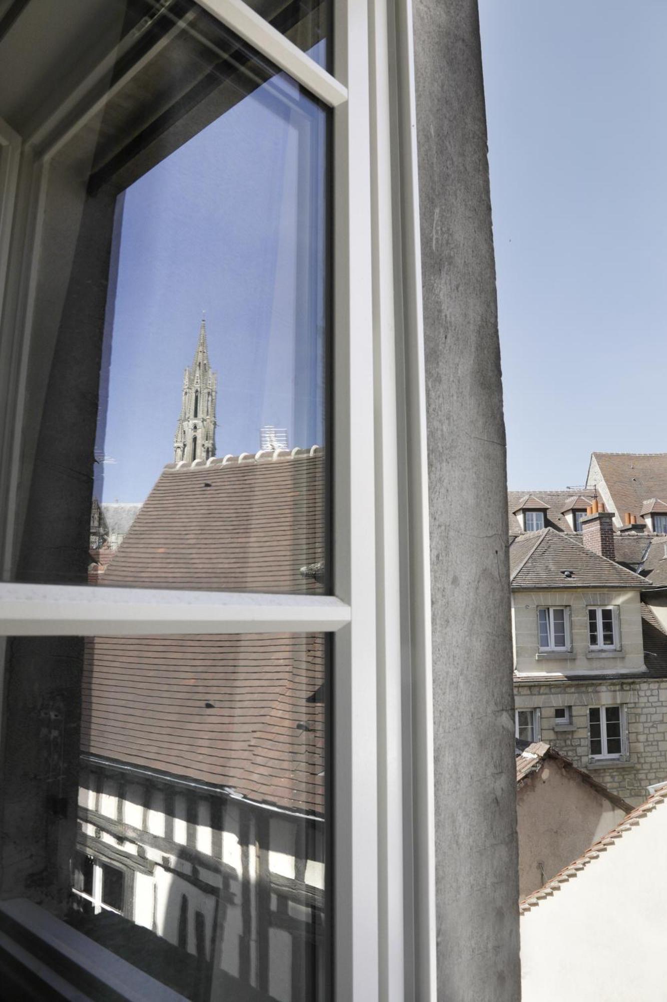 Appartements 4 Vents By La Boite En Plus Санлис Экстерьер фото